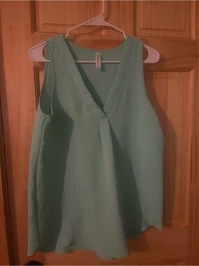 Zenana Outfitters Mint Green Sleeveless V-Neck Blouse